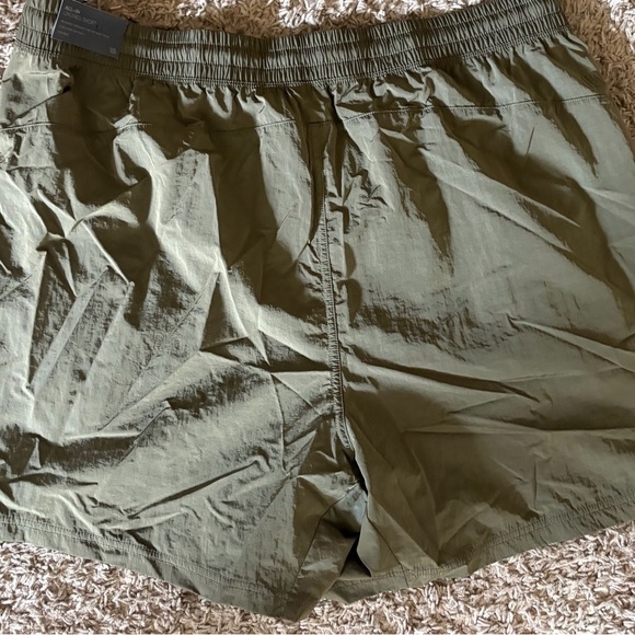 Men’s New VRST Men's 5" All-In Unlined Short Shorts Olive Green Shine Size XL - Picture 5 of 7